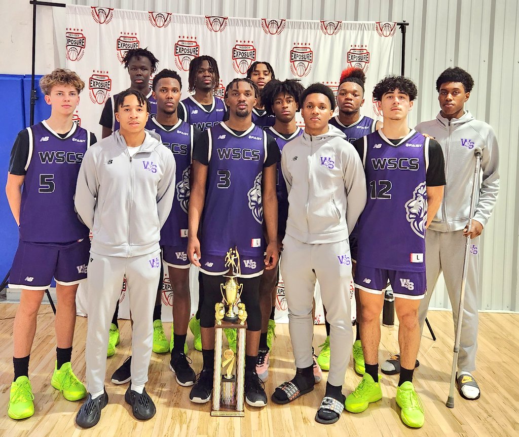 coachkent02's tweet photo. 🚨 championship 🚨
#alwaysinthegym #ieNationals
Congratulations to Winston-Salem national team for winning the elite boys division
@InsiderExposure @BatsonBBall @_BlakeDerrick @NYGHoops @CarolinaGHoops https://t.co/SajkApd3In