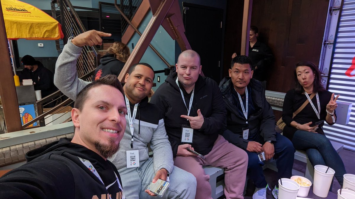 CandidTechTV's tweet photo. Hanging out with the crew at the @GooglePixel_US Pixel Playground before the All-Star game tonight!
#TeamPixel #AllStarWeekend #GiftFromGoogle #PixelPostUpChallenge https://t.co/GZJgTfTMwt