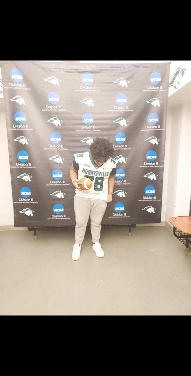 james78weaver's tweet photo. After an amazing visit, im blessed to recieve an offer from Morrisville! 
@CoachHoovler @MvilleMustangFB
#TheVille https://t.co/xQyCKZTvE2