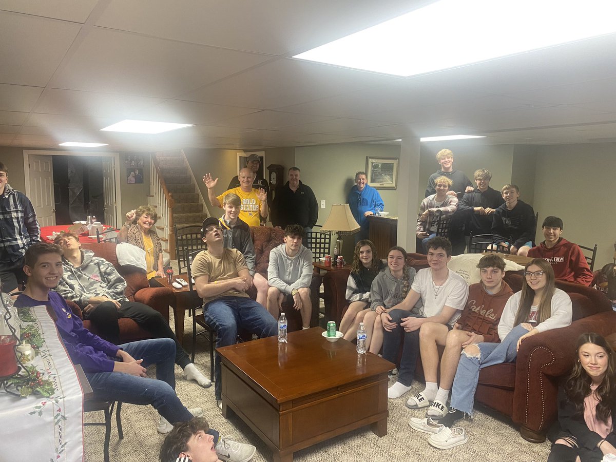 #ThisIsHoosierHysteria <a href="/IHSAAtv/">Champions Network</a>   Eastern Musketeers watching the draw!