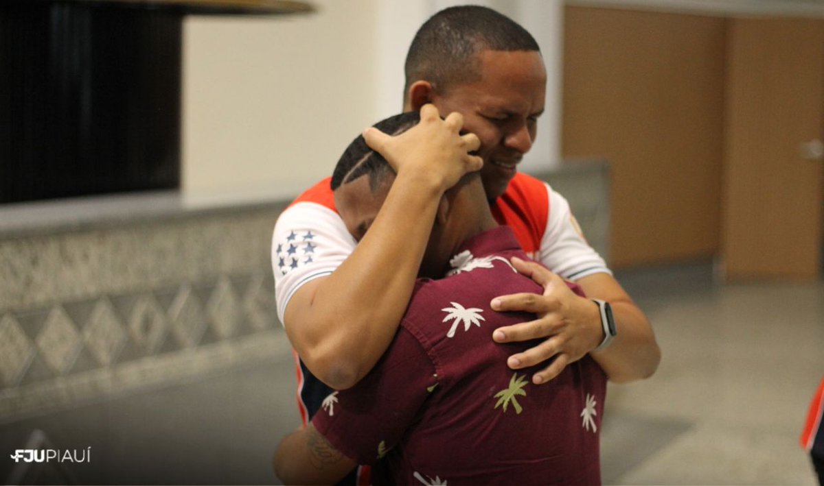 fjupiaui's tweet photo. Já percebeu o quanto a FJU é insistente ao apresentar a verdadeira alegria?
Isso acontece porque a gente entende a sua dor, e sabemos qual a melhor atadura para curar as suas feridas: a Palavra de Deus.
Ele se importa com você, e nós também!

#VemPraFJU #FJUPI #VemSerFeliz https://t.co/EWmk8bnLT3