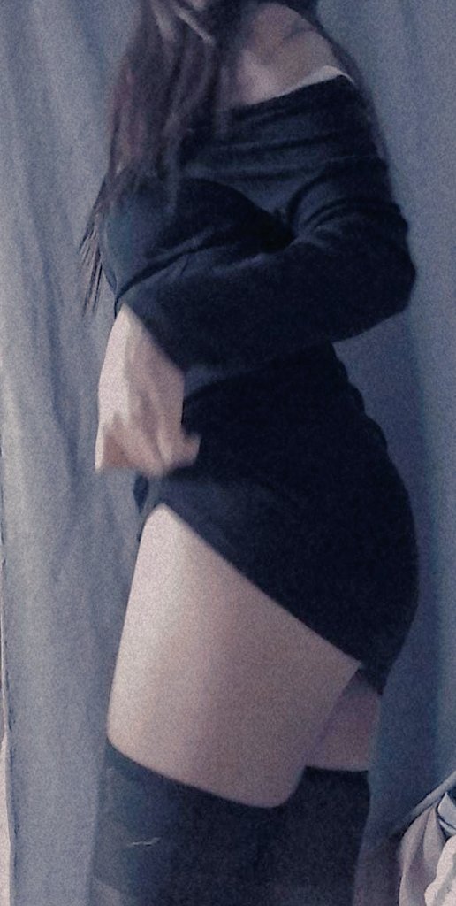 MayeliPetitte's tweet photo. Hola bebés.
Haré una dinámica.
A los 10 primeros que me envíen un besito 😘 por MD!, les regalaré una foto en privado.
Aclaro, no quiero fotos de su 🍆. https://t.co/jZ977GP0Vx