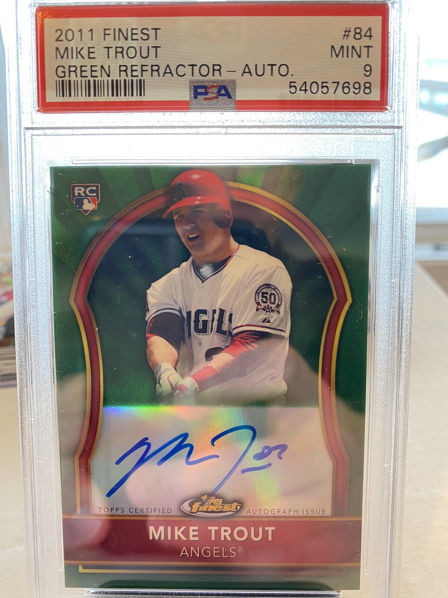 563cards's tweet photo. @shadyPinchaser3 @MikeTrout A few of my rare 🐟’s https://t.co/08plY6HGTd