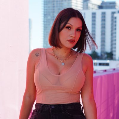 Loresinger22's tweet photo. #NuevaFotoDePerfil https://t.co/0r6Wl7GzPt