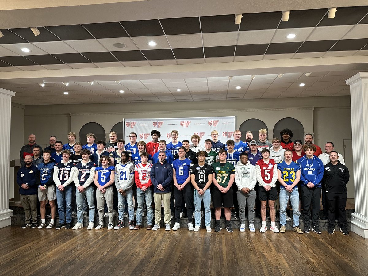 SewardFootball's tweet photo. Congrats to ⁦@MicahHackbart⁩ on his nomination to the 2023 ⁦@NEShrineBowl⁩ bowl. Great game for a great cause!! #sewardjays https://t.co/NUlv3CZlMN