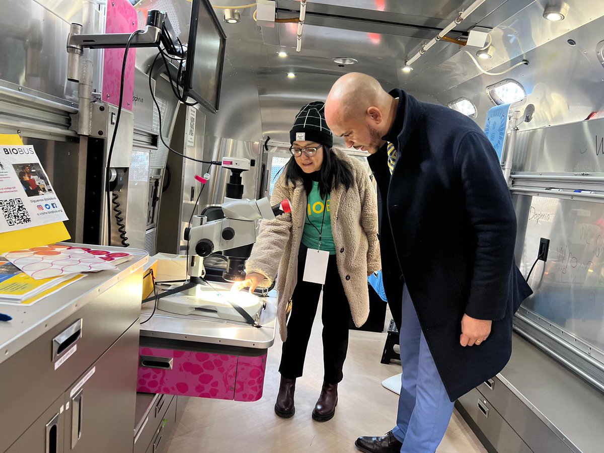 AMDeLosSantos72's tweet image. Next stop: fun science! I toured this amazing #BioBus at #CaucusWeekend2023. It’s a neat concept - a mobile science lab, letting K-12 students learn the scientific method outside the textbooks, meeting actual scientists, handling laboratory instruments &amp;amp; seeing live presentations