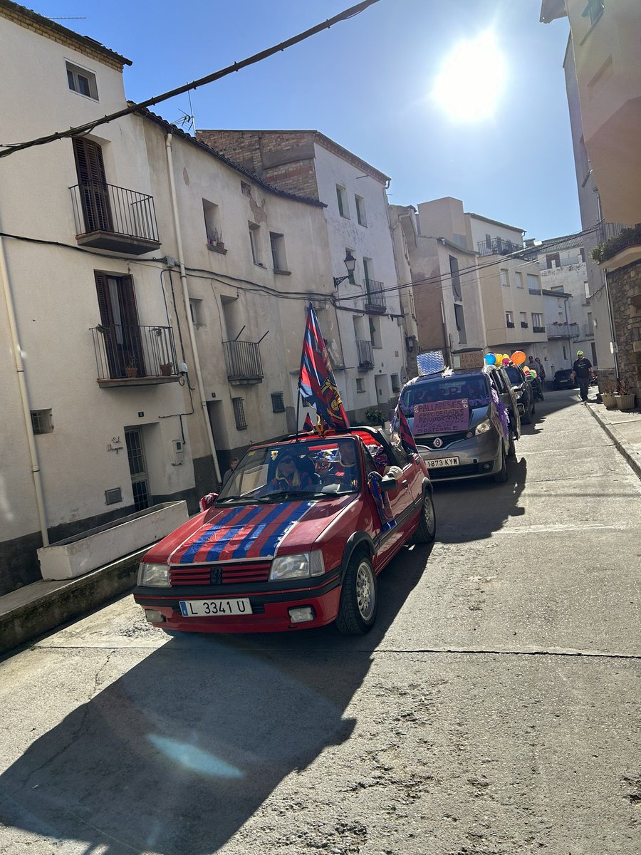 Jean_Abella's tweet photo. Cap de setmana de preparatius de #LaGuixa d’Isona 🎉🦴🍜
#Plega #Carnestoltes https://t.co/1lAQ8BC8RH