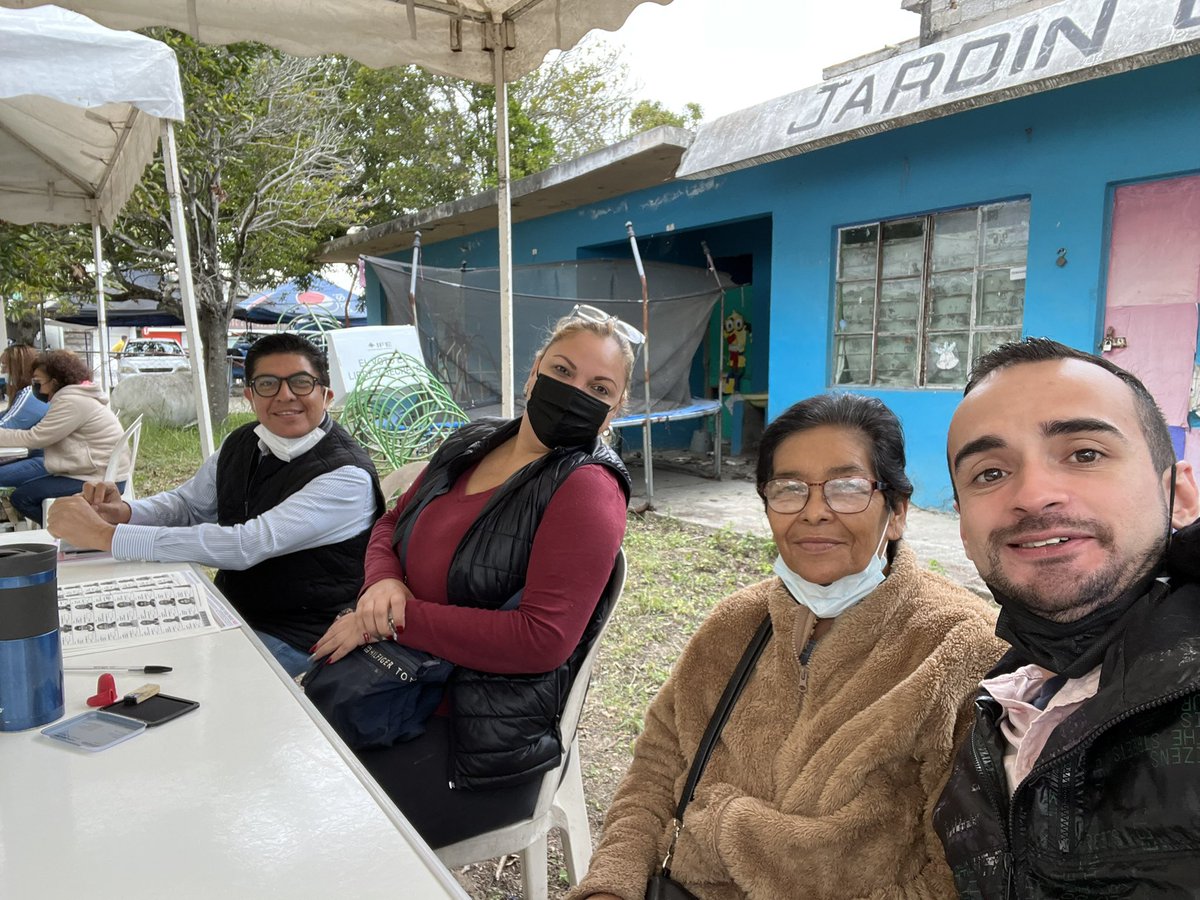 cr_perez_a's tweet photo. Ejerciendo nuestro deber y derecho como ciudadano recuerda que hoy se celebran elecciones extraordinarias para elegir senadores en Tamaulipas se cierran casillas a las 6pm https://t.co/BjxYkNqjzd https://t.co/53nd4uMRod