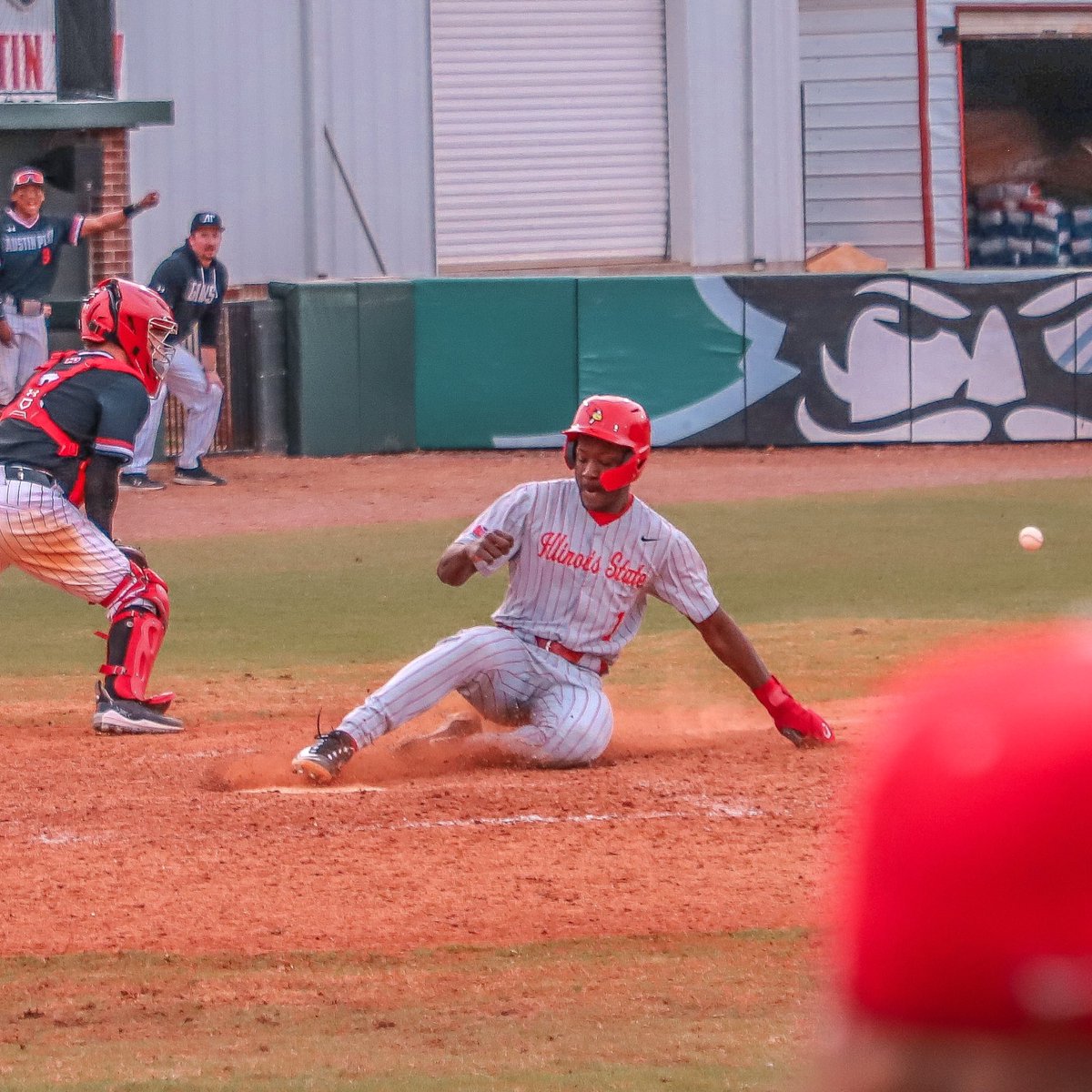 Auggie does the job and we’re tied up! 👏