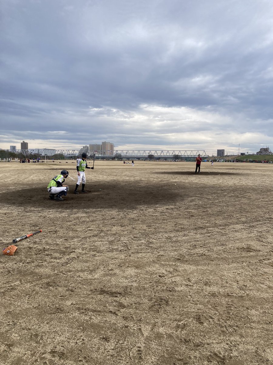 おはようございます！
ファンブルズSNS担当です。

昨日は4時間練習でした！
守備練習、バッティング練習共に良い練習ができました！
捕球からスローイングまで確実に！
