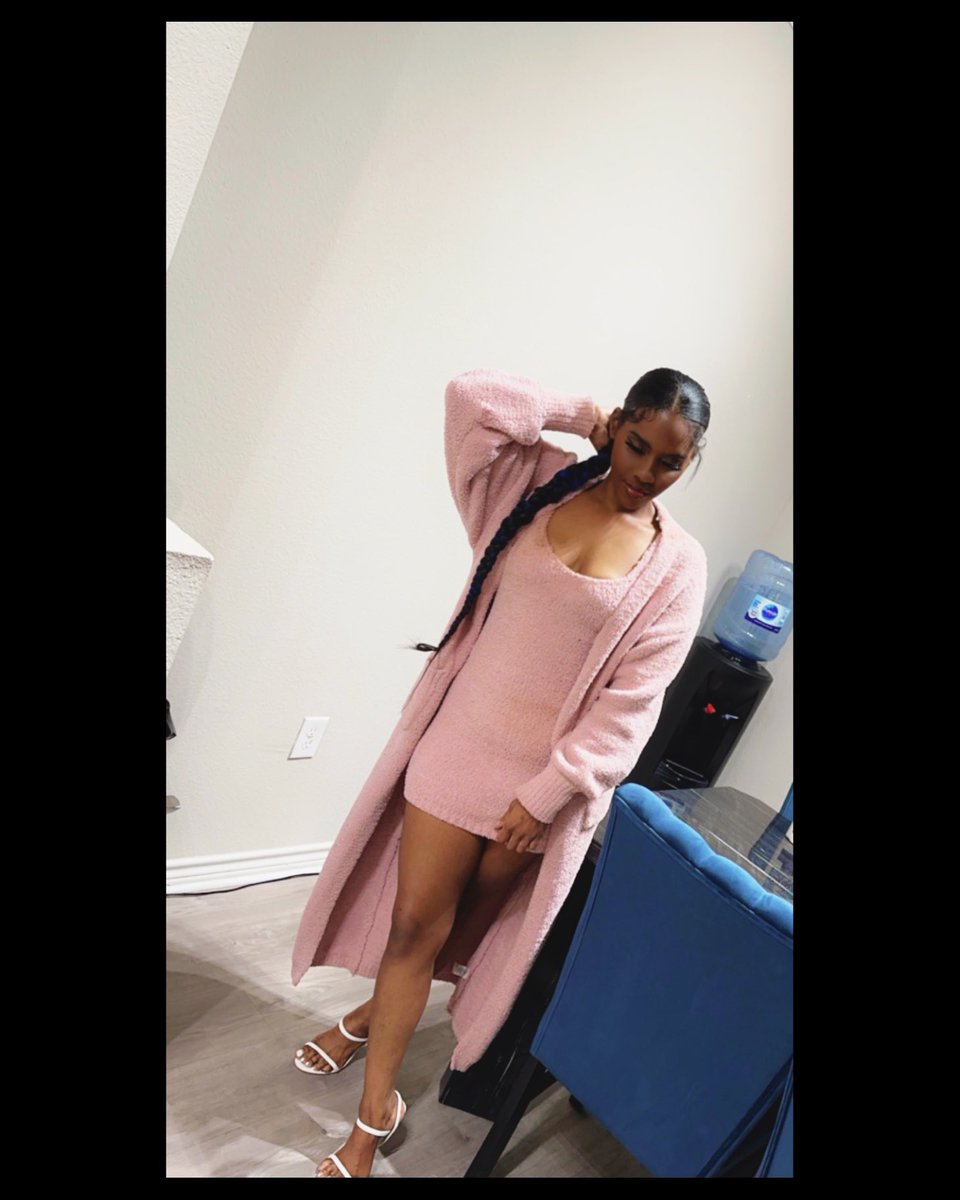 Taaeesty's tweet image. 🤍🌸🌸