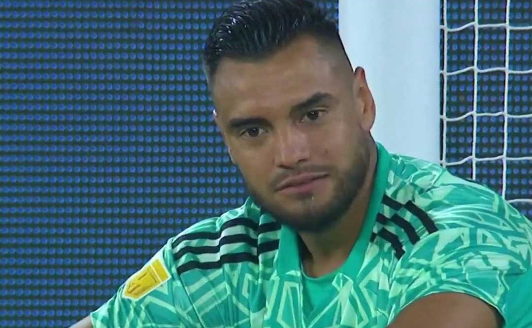 Todas las desgracias que le pasen a un tipo que corrió la cara en una final del mundo las vamos a festejar. 

Burro, soberbio y agrandado.