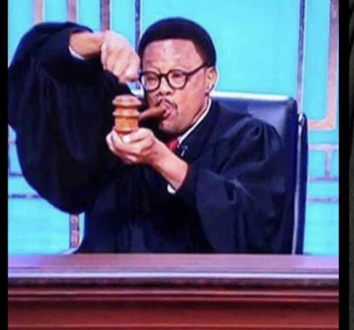 shaq_omari's tweet photo. I'm really going to miss Judge Greg Mathis on tv๐คฃ๐คฃ๐คฃ
#GregMathis https://t.co/KzLLAWAKi5