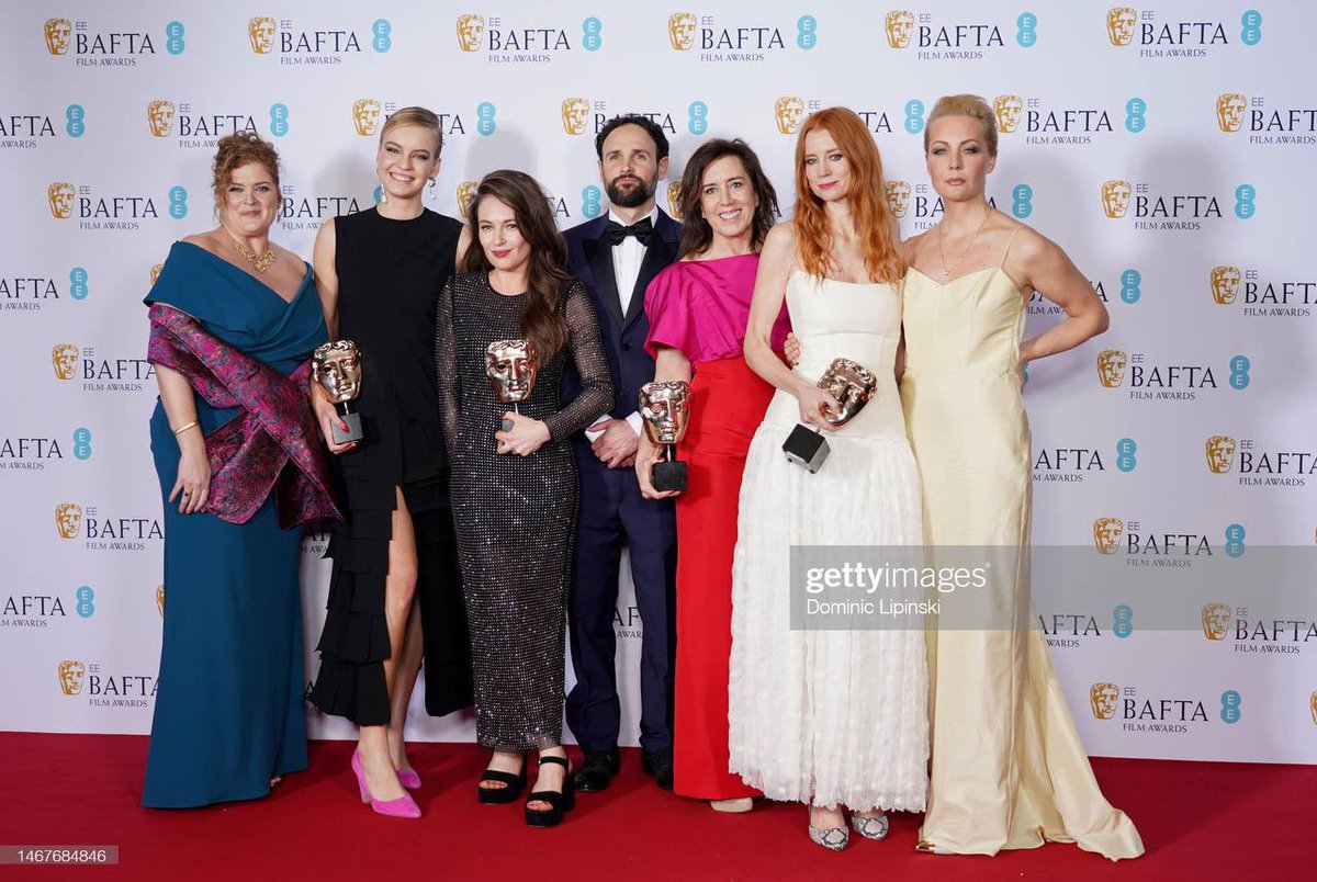 Dasha_Navalnaya's tweet photo. Ура, мы выиграли BAFTA #FreeNavalny https://t.co/4r2XVkFkEn