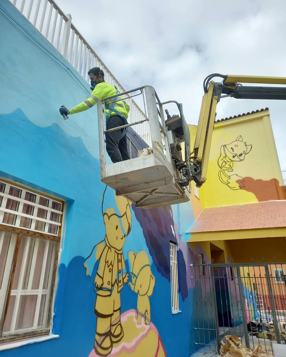 robertorguezro's tweet photo. ¡Carnaval, carnaval!
.
En proceso proyecto para @AytoIcod
.
#profeagotado #workinprogress #AhíVamos #ElGoce #robertorodriguezroro #rorocolor #roro #muralart #mural #art #artedidáctico #arteeducativo #arteurbano #spray #graffiti #icoddelosvinos https://t.co/BTIPHjvjGm