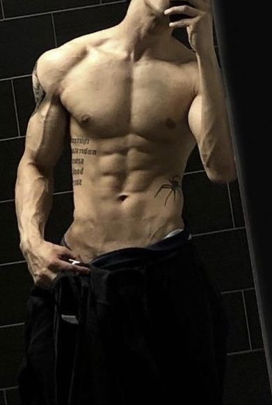 kbhoemian's tweet photo. ⠀⠀⠀⠀⠀
◜Kentarō Kyotani
#seductivehq
🕸️◝ https://t.co/Q6OsWRWrHT
