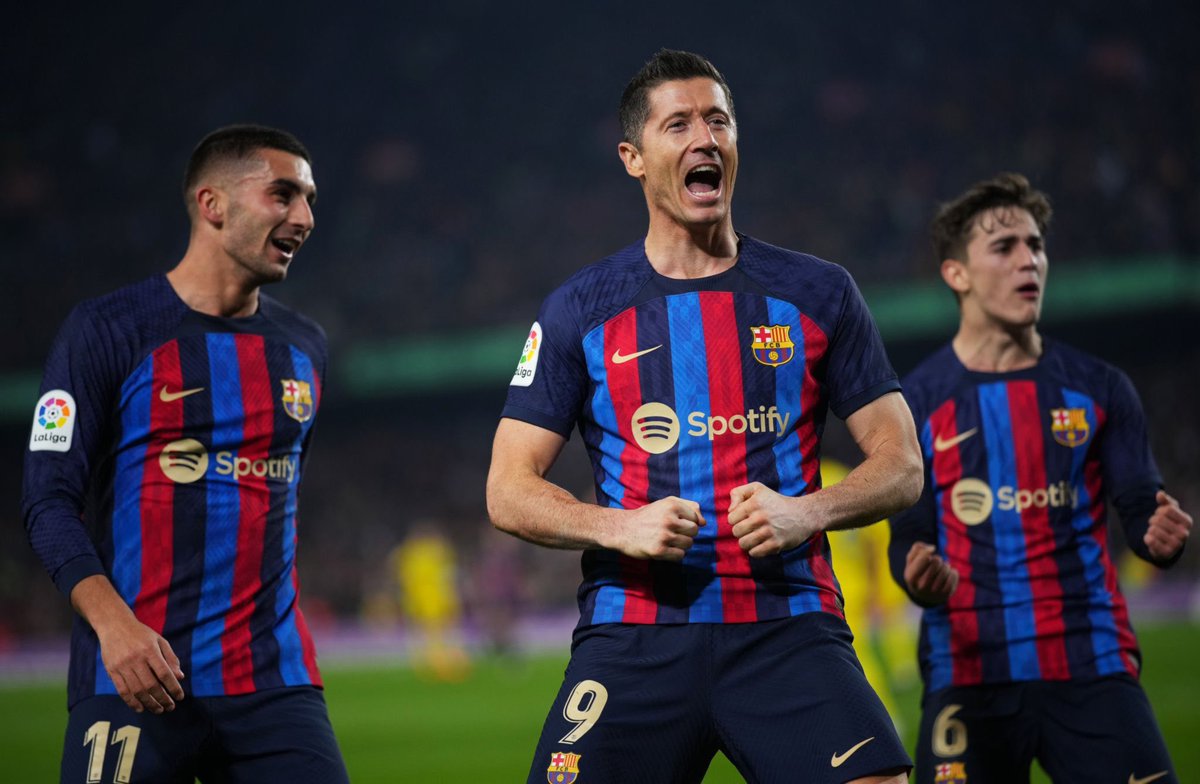 futbolconnect's tweet photo. Barcelona 2 -0 Cádiz
Eso es lo que llaman el "Lewandowski Ledo" . .
⚽⚽👊#LaLiga #Barcelona #Cadiz #_rl9 #sergioroberto #spain #goles #futbol #trending https://t.co/ErZvcP10y8