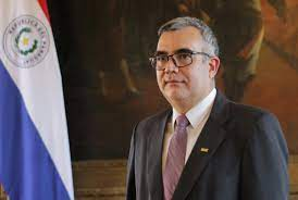 chiqui_avalos's tweet image. MIN.ZARATE:"NECESITAMOS MAS IMPUESTOS"
"Precisamos U$ 410 millones para q no se caigan los techos,no se hundan pisos,q los baños funcionen.
Y si no vamos a pagar mas impuestos, no exijamos mas Salud y mejor Educación".
Olvidó que hay que robar menos en FONACIDE Y Royalties.