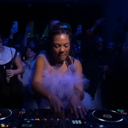 New music that shines through. #CrateGem💎
Unreleased - Murphy's Law Senorita on speed by Alban ift.tt/QPEGWh8