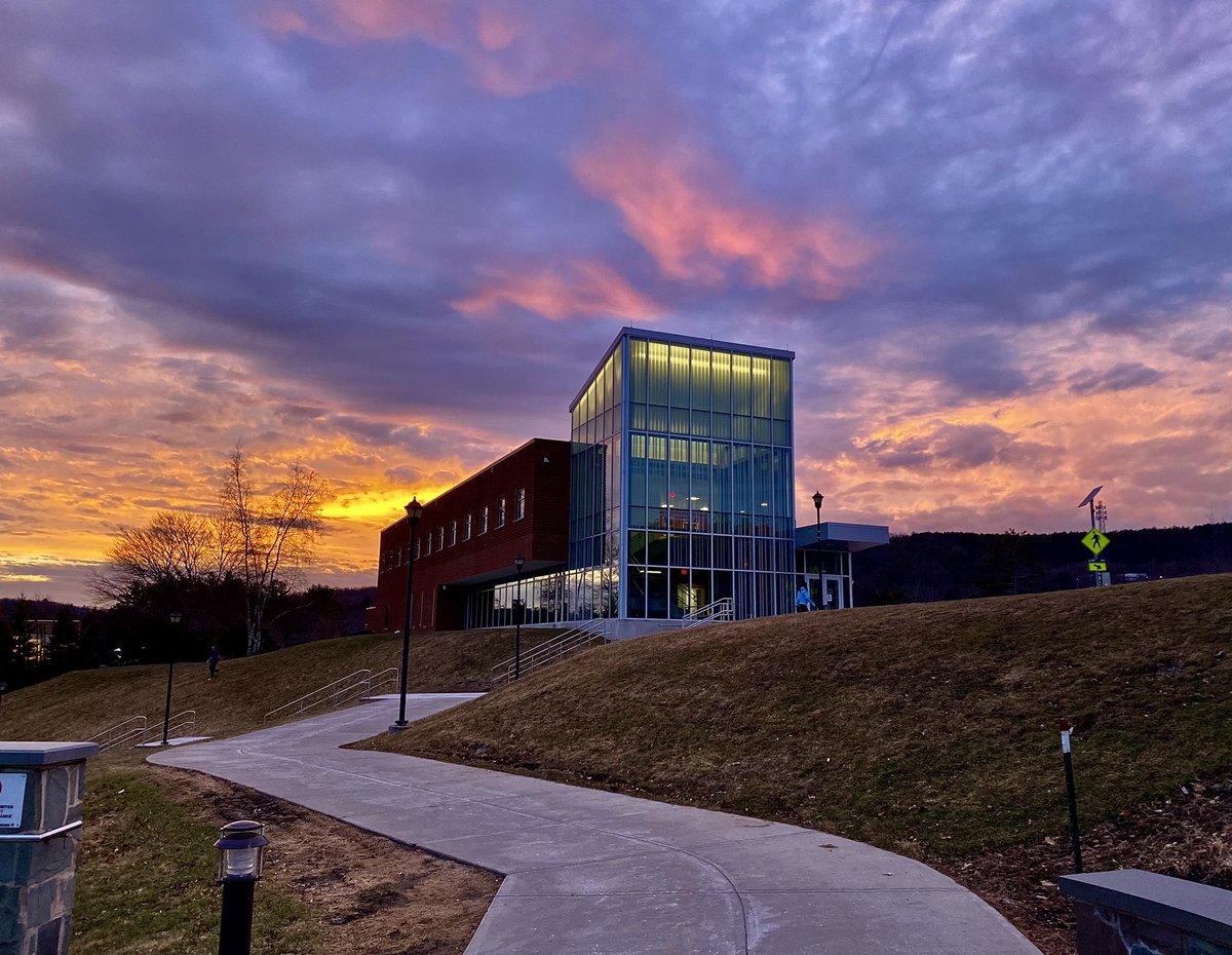 Perfect Sunday sunset. 🌅