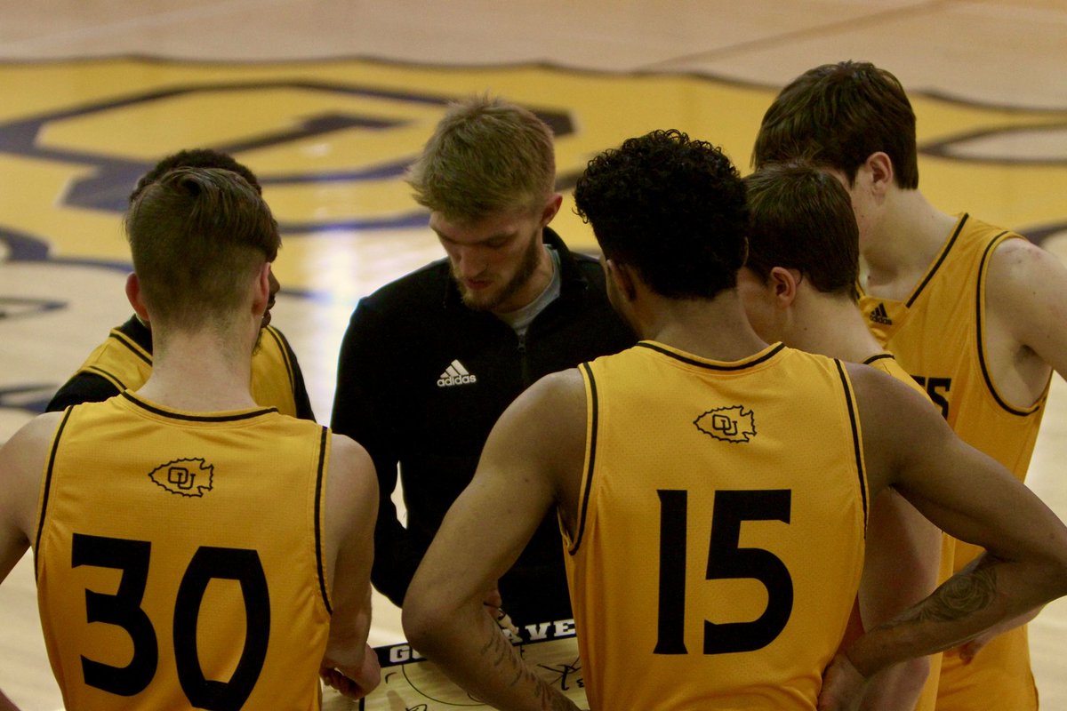 mamaMal3's tweet photo. And that’s a wrap on Season 1!! Enjoyed watching @jacksonmal0 in his new role on the @braveshoops sideline. He took pride coaching his boys (JV Gold), they grew as a team, he grew as a coach and as a bonus (to me) it’s been fun sharing plays/talking strategy with him. 💛🏀💛 https://t.co/jBXTNvXnZh