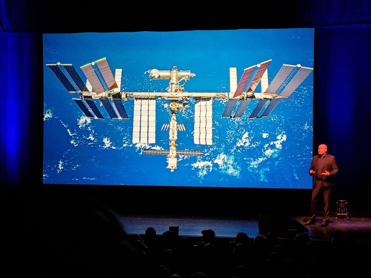 Avondje <a href="/astro_andre/">André Kuipers</a> luisteren naar de toekomst in de ruimte, interessant wat er gebeurt is en nog gaat gebeuren. Harmonie Leeuwarden