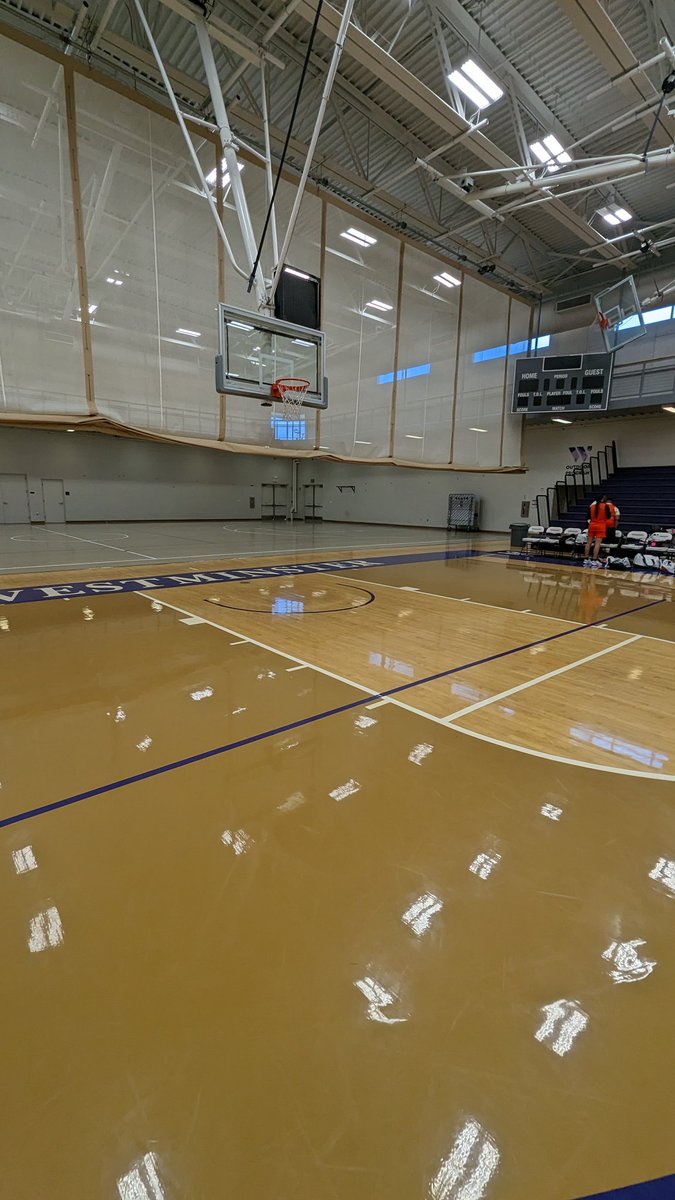 dvznmedia's tweet photo. Just a few of the squads favorite ultra wide camera shots on the court.  @GooglePixel_US #giftfromgoogle #TeamPixel #pixelpostupchallenge https://t.co/o9esxqBBOG