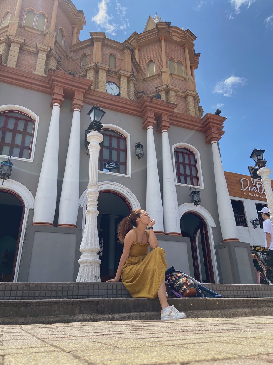 GinnaMarc's tweet photo. En algún lugar de 🇨🇴 #AndandoAndo https://t.co/GW9NHHqGEi