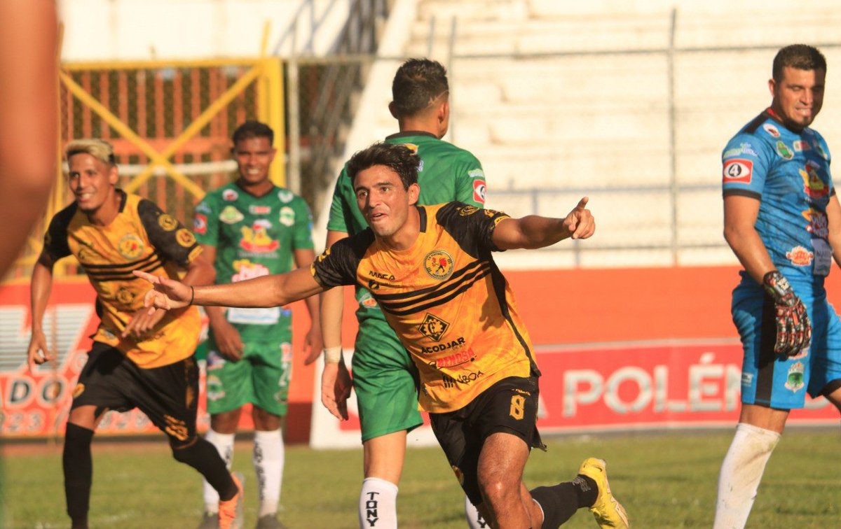 Diario El Salvador on Twitter "DeDeportes platense_cd llegó al Barraza y se llevó los tres