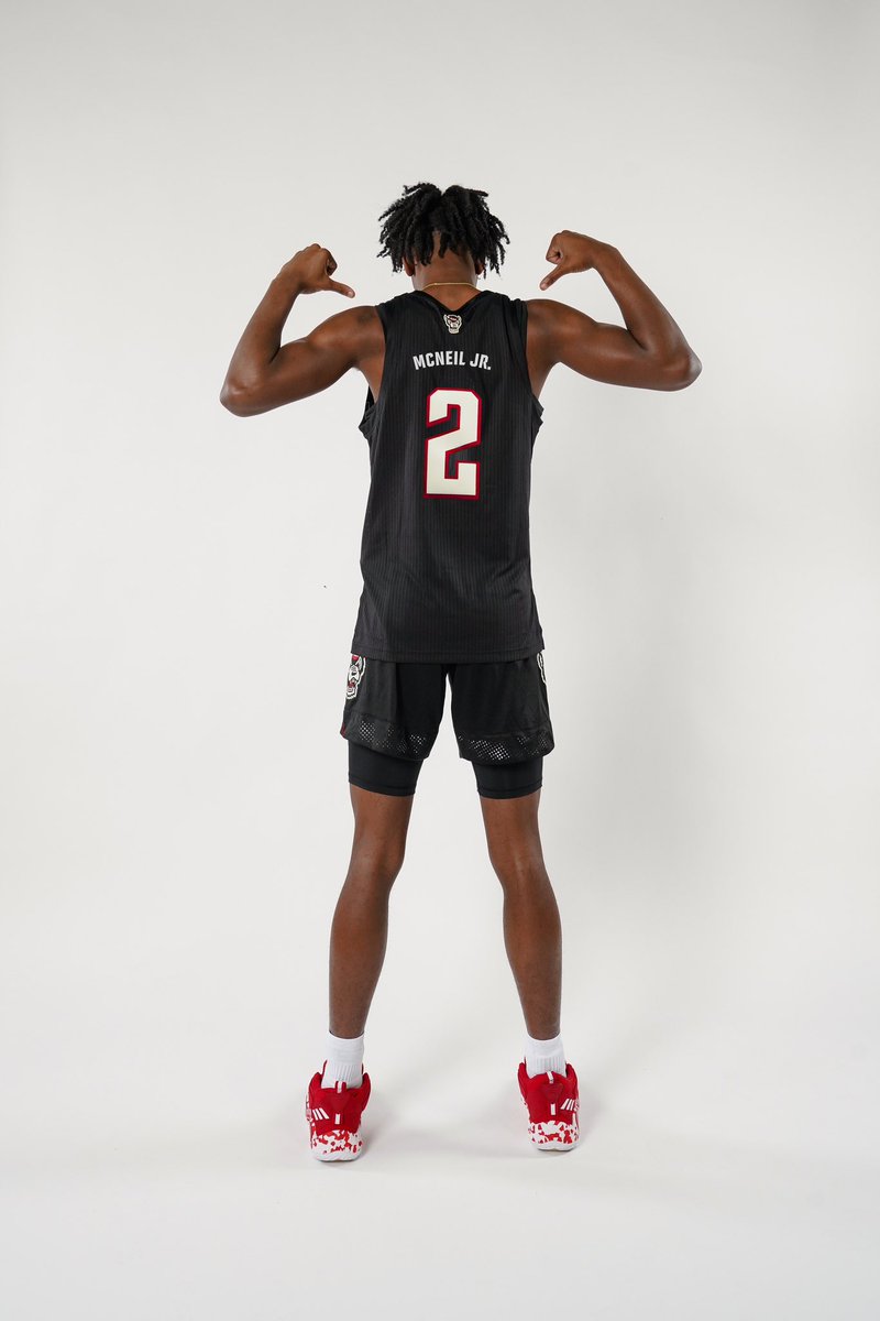 PaulMcneilJr's tweet photo. @PackMensBball 
#Committed🐺🐺 https://t.co/AiSg5h2wCg