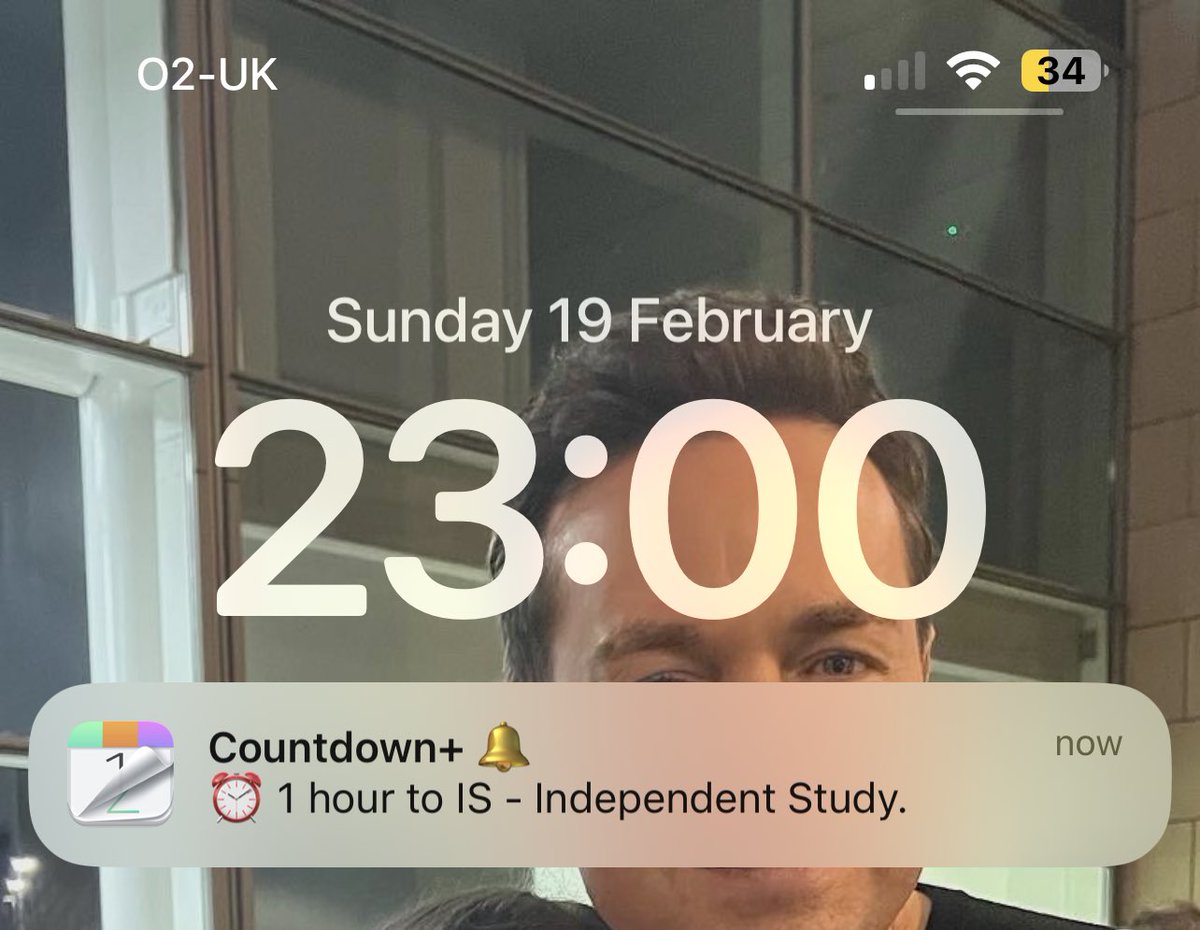 Gillian321part2's tweet image. It is 1 hour to IS - Independent Study With My Uni Online.

#MyPhoneCountdowns #1HourToGo #IS #IndependentStudy #Uni #Online.