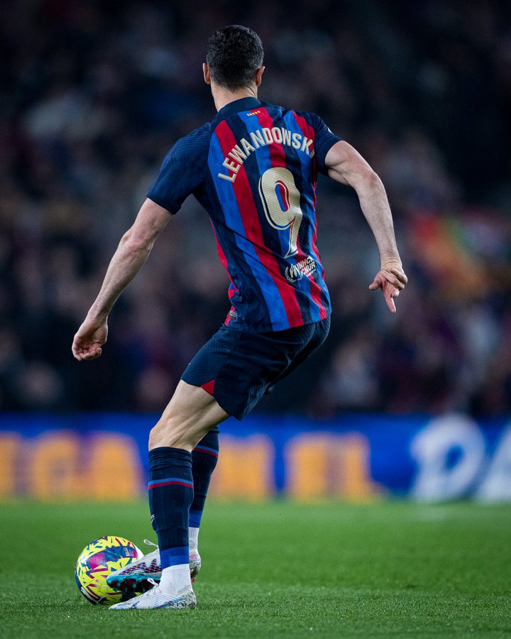 🧠Crees que el Barça a sentenciado la liga hoy con su victoria frente al Cádiz?

♥️ Si                                                         🔁 No