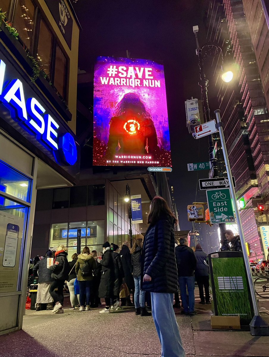 arackyy's tweet photo. so happy I finally got to see the #SaveWarriorNun billboard❤️❤️ @baabaathegreat @SimonDavisBarry @TrisUlloa @TonteriYoung @WilliamMiller https://t.co/gmdD1iYq0c