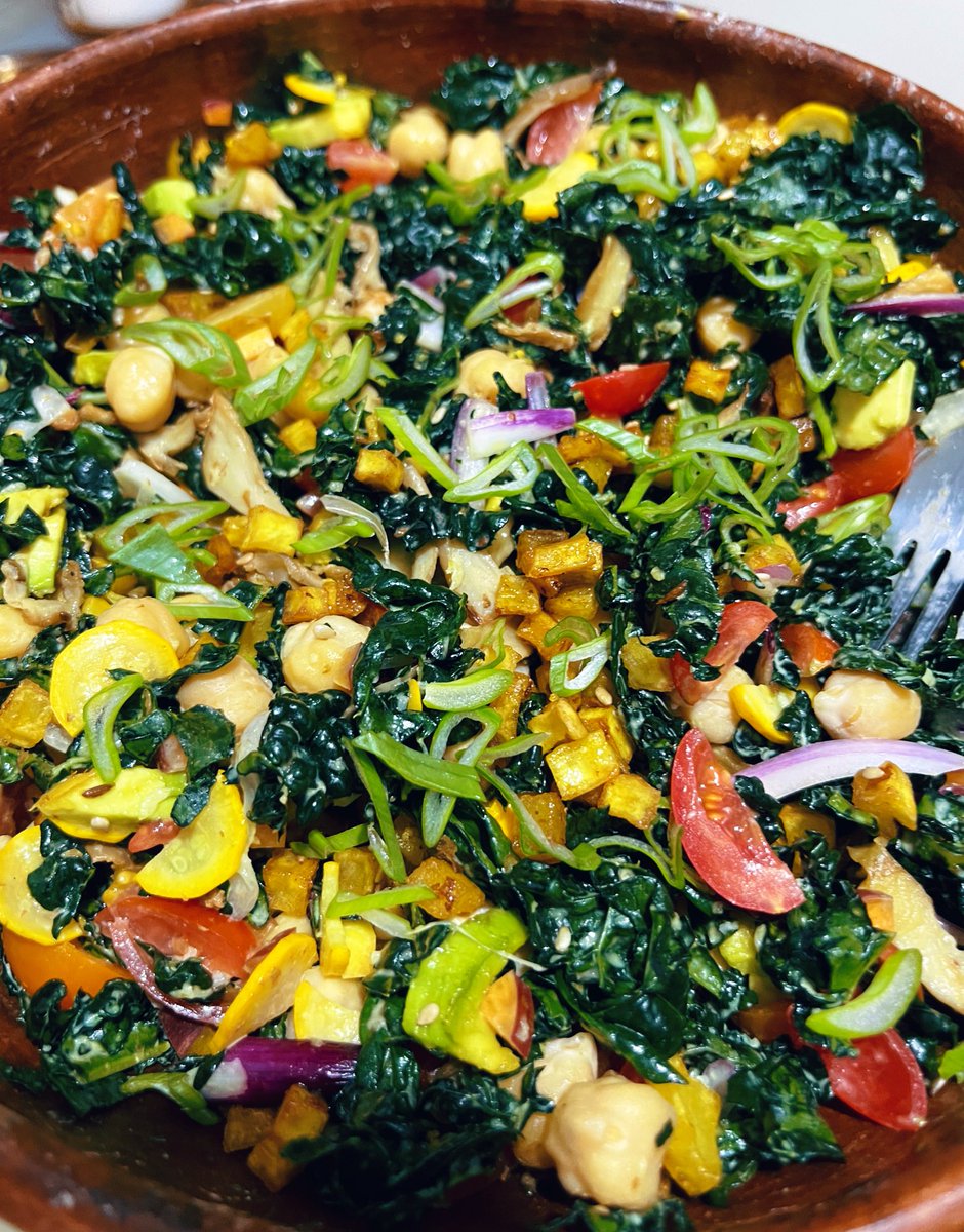 kmell0n's tweet photo. Made a salad with some maple soy Japanese sweet potatoes, rainbow carrots, kale, garbanzo beans, sautéed🍄, red onion, bby 🍅, yellow zucchini and simple garlic tahini dressing… and ouf I can’t believe I used to think that salads couldn’t be meals. I. AM. GRUBBIN’. 🥵🤤 https://t.co/m1cPWEnAUM