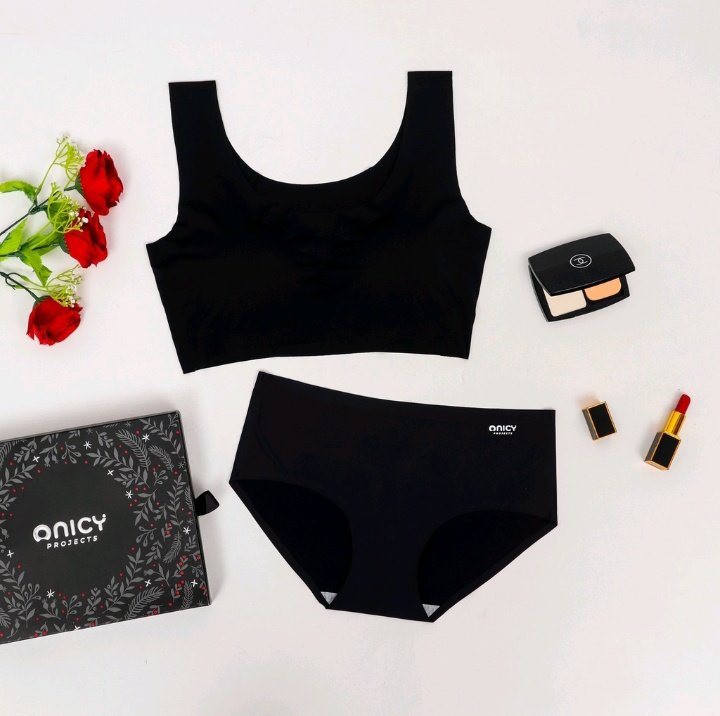akrabelsa's tweet photo. Haii, aku ada rekomendasi underwear untuk cewe &amp; cowo nih 🤩🤩

Yuk cek thread dibawah untuk lihat detailnya ⬇️ https://t.co/ATXN0pN6qM