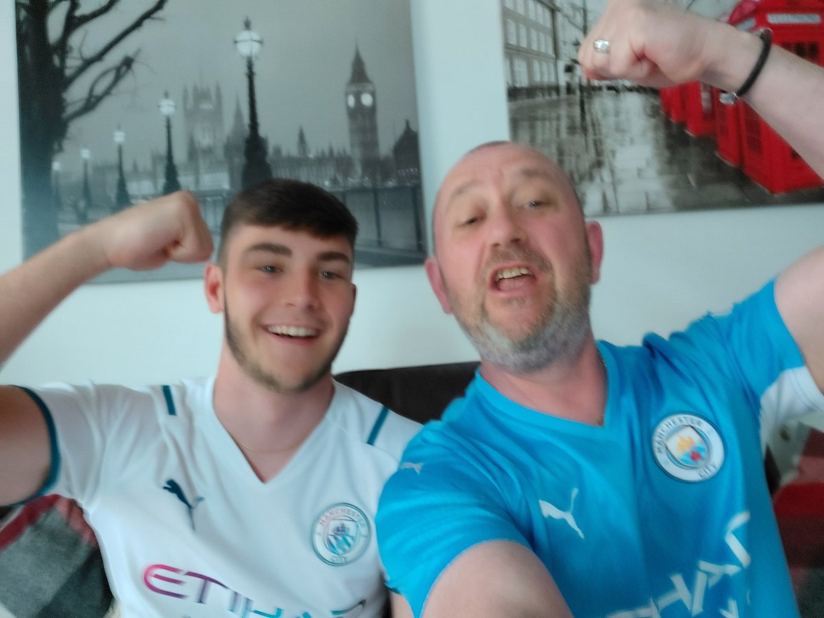 AdrianManifold's tweet photo. @EnderjuiceHQ @lvjydia To avoid any confusion,  the Manifold family are 100% City. https://t.co/THbBJLmuyY