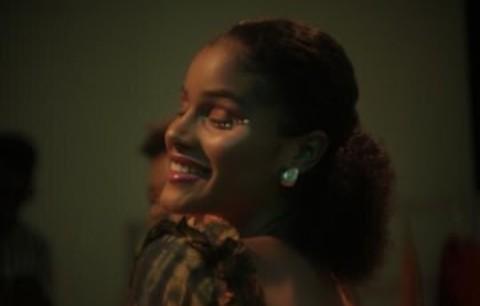 Shine_Roseman's tweet photo. The beauty of this woman is revealed when she smiles- Giovanni Roseman
#shineroseman #giovanniroseman #roseman #ilovemyfather #lovemyfamily #Vogue #intercontinental #glammed #loveyouall #temievo https://t.co/S7pEuho1KV