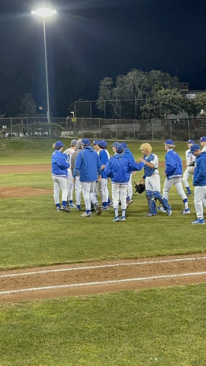 bradyengelhardt's tweet photo. @ESHSEAGLESBASBL vs. Palos Verdes 
Great season opener win!
CG | 11 K | 3 BB | 1 H | 0 R
@lee_leidig @TALKbaseballUSA @SOCALCUBSBB @breezepreps https://t.co/BHgyUIULhE