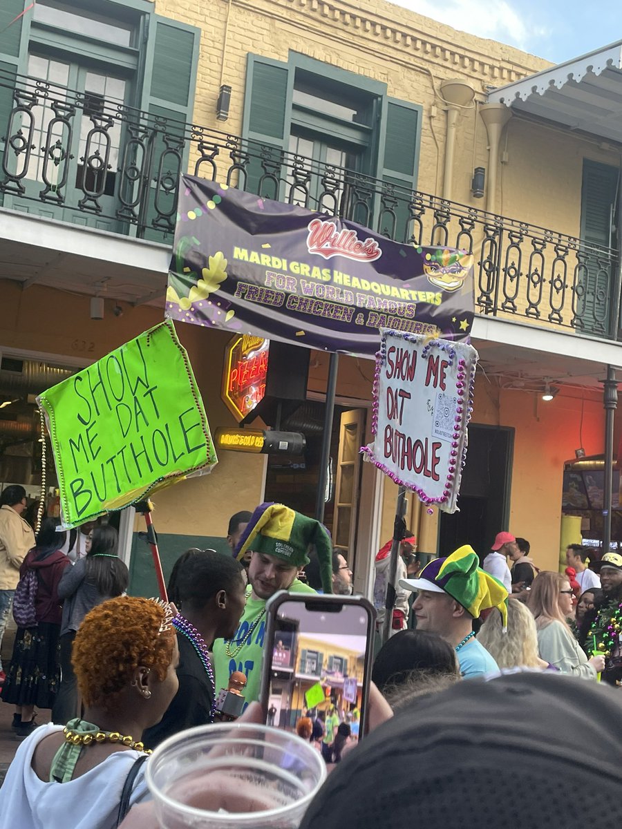 FrankSmithIV50's tweet photo. New Orleans in a nut shell https://t.co/Tk9rq5sr0g