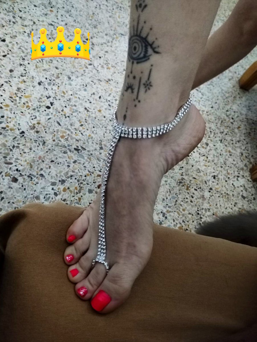 Pie desnudito con joya💎