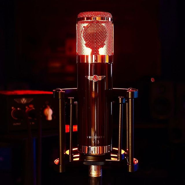 Blackvoltaudio's tweet photo. V13 Gen 2 💜
.
.
.
.
@vanguardaudiolabs es distribuido en México por: 🅑︎🅛︎🅐︎🅒︎🅚︎🅥︎🅞︎🅛︎🅣︎ ⚡

➡ contacto@blackvoltaudio.com
➡ https://t.co/Oj27mAGtku
➡ M. (55) 6433-6843

#Recording #grabación  #V4Gen2 #V13Gen2 #DistributedByBlackvolt https://t.co/XBmOQCnOmY