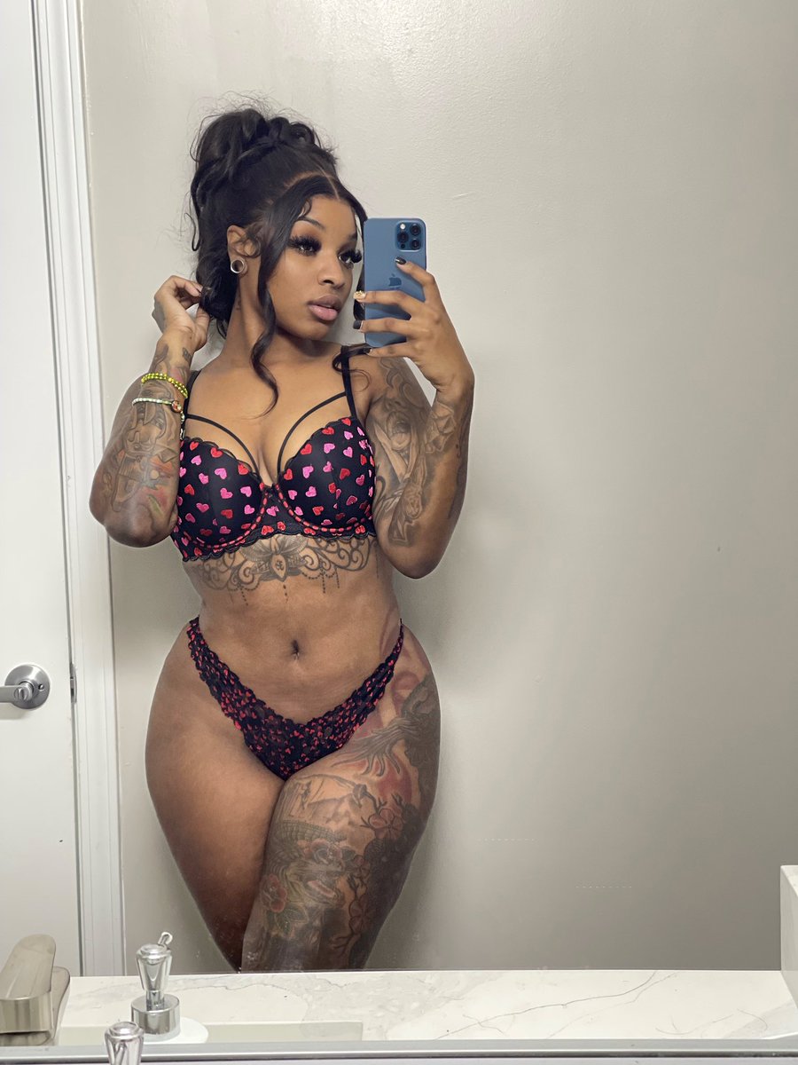 daisydadon's tweet photo. big dais🖤 https://t.co/weTsPVYKoE