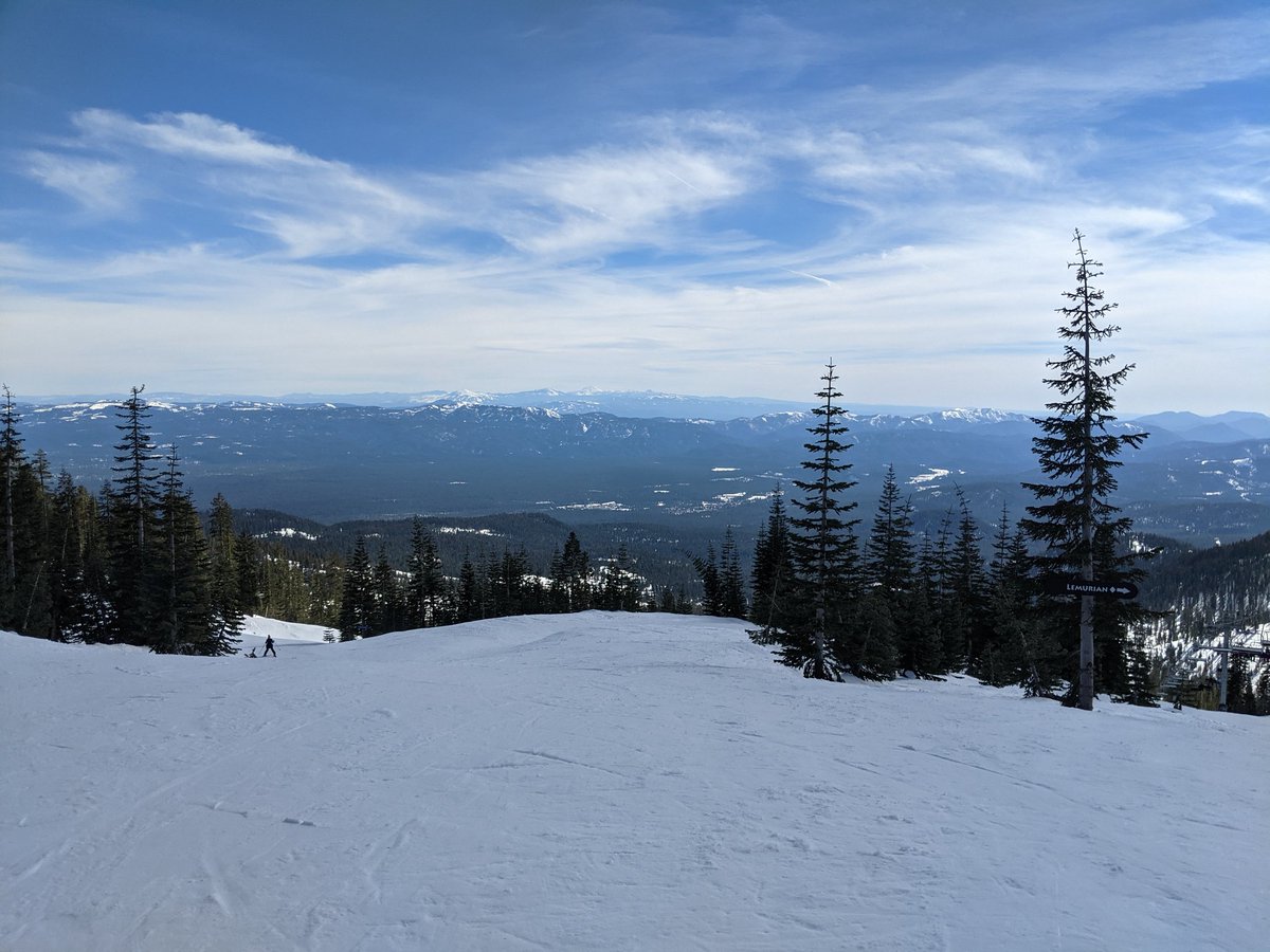 bmfbryan's tweet photo. Not a bad day to be on top of a mountain! https://t.co/1GLspJoJHz