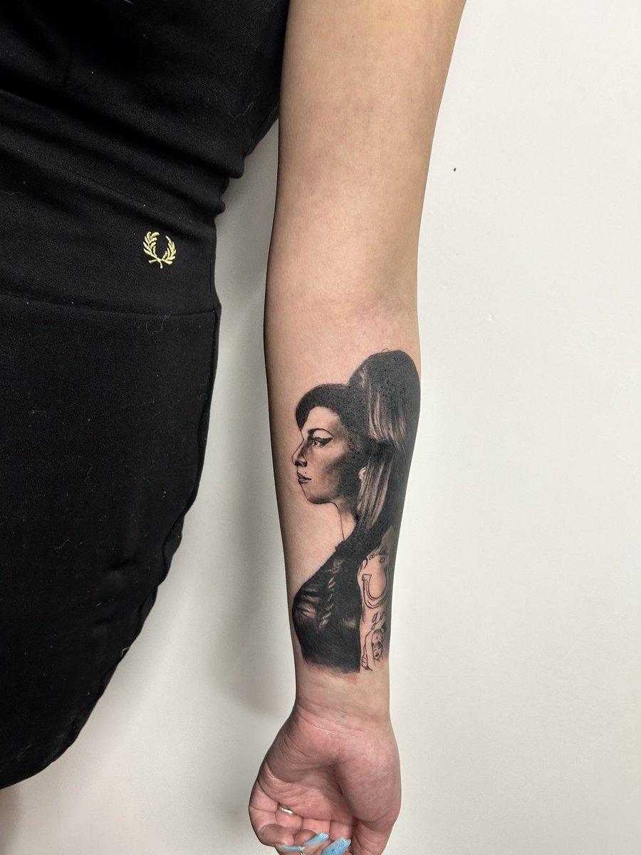 tjmortonx's tweet photo. my amy winehouse tattoos❤️ @amywinehouse_uk @JanisWinehouse @jane_winehouse @iamnaomiparry https://t.co/9TGM0SElIM
