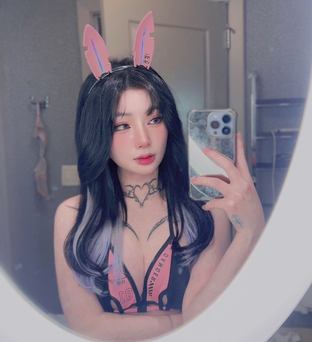 Bunny bikini ? https://t.co/TK91sOLrrq
