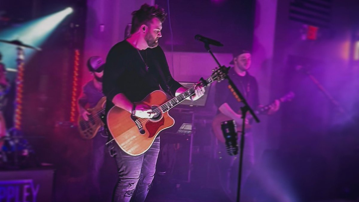 Wish you could have been there!
Visit iamrosscoppley.com for all upcoming shows!