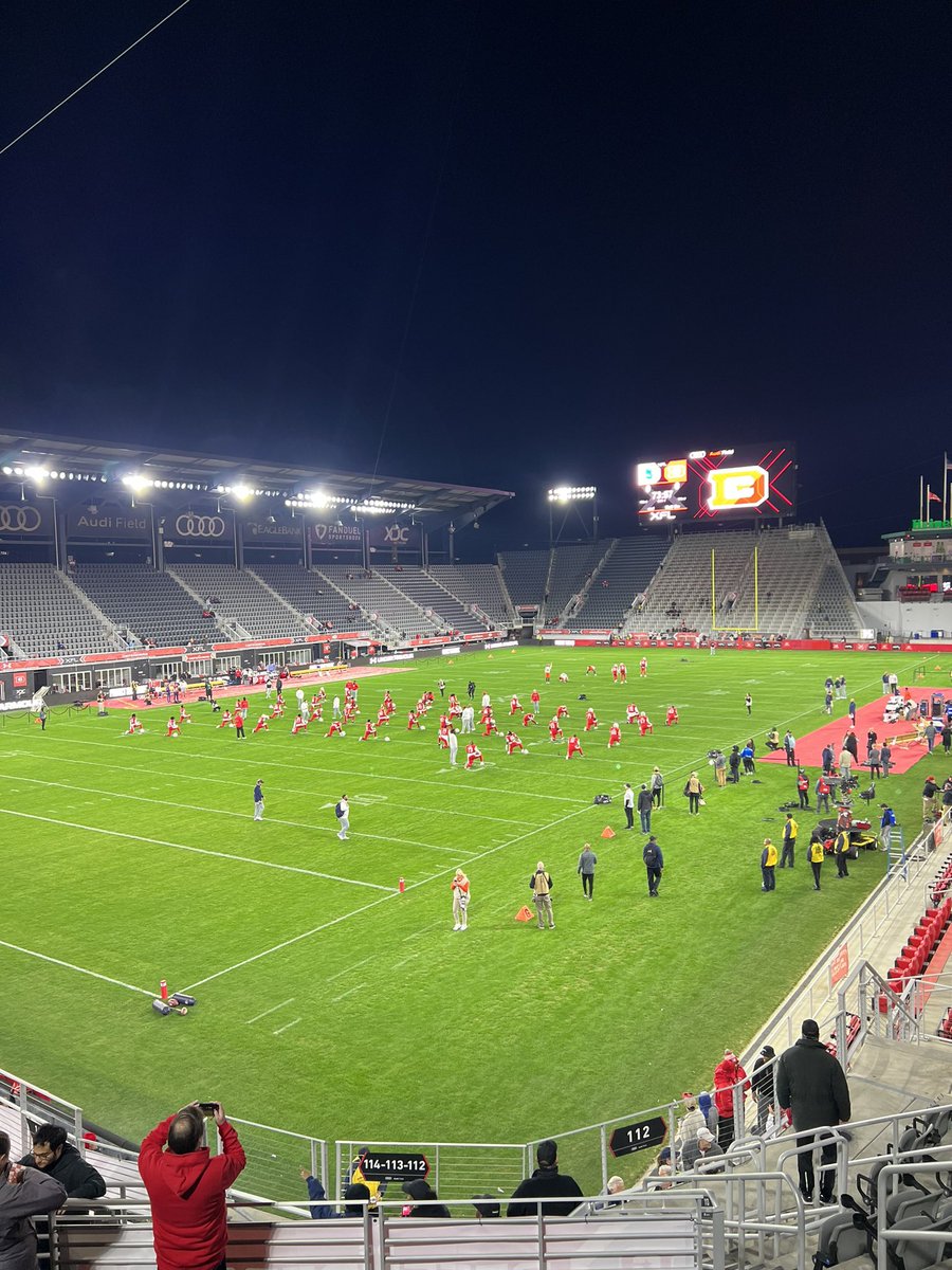 RedundancyyTom's tweet photo. My view for the season #DefendDC #LeftShieldUp https://t.co/l3nMpSw5Vd