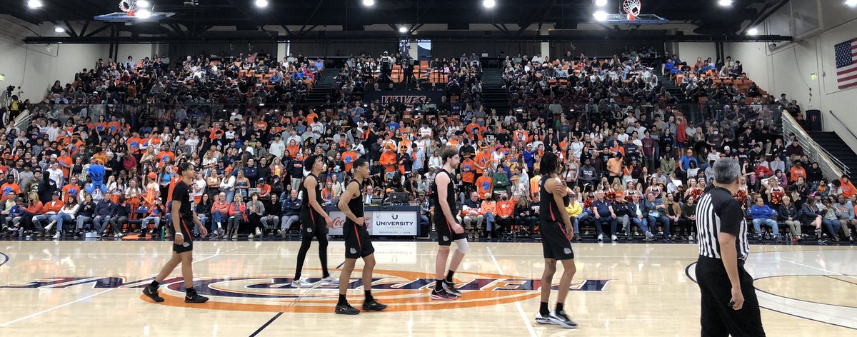 NickKurtz's tweet photo. Zags in the Bu @pepperdine https://t.co/IrVU4fuTBb