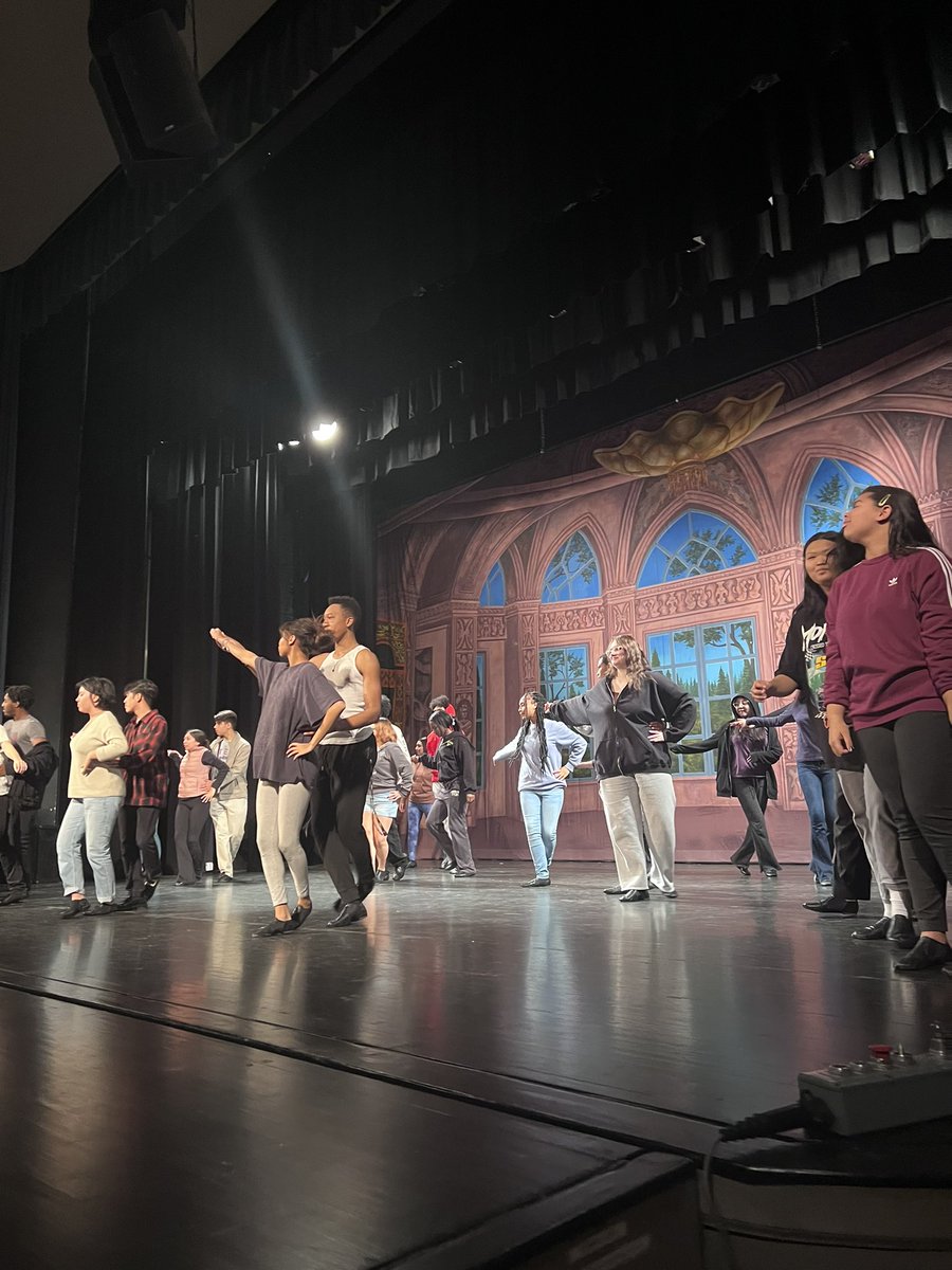 Sarah Dellinger tweet media