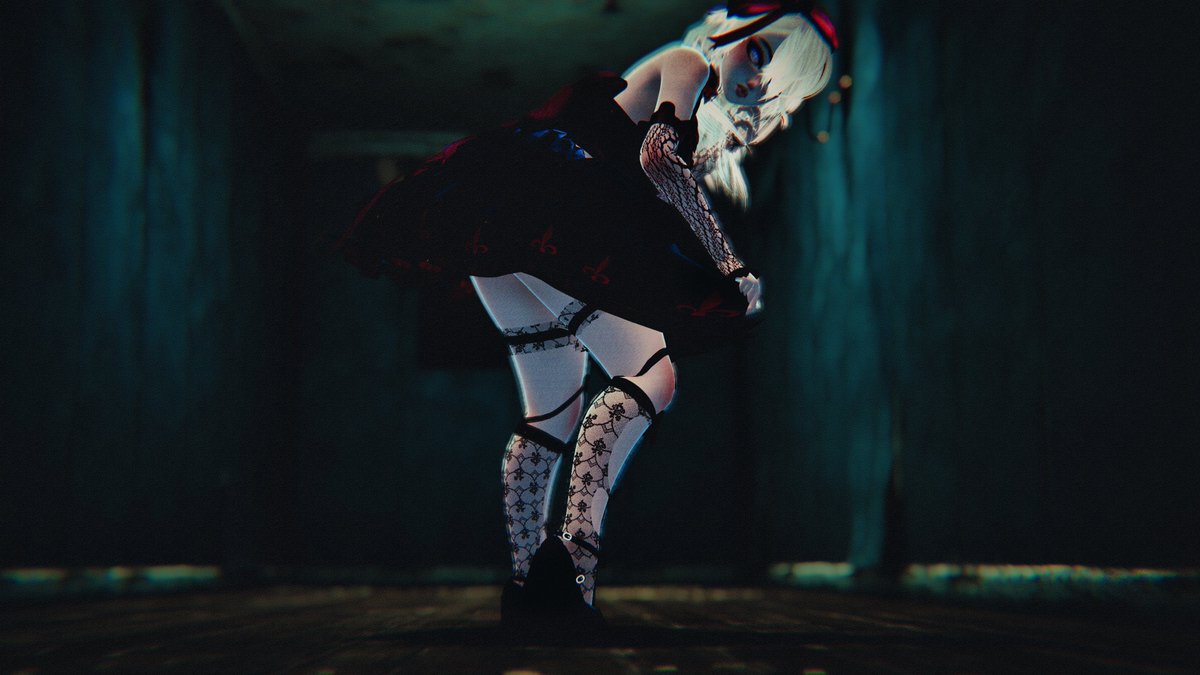 ava7675VR's tweet image. took some pics of my friends wip and she definitely having "cute but yandare 🔪😈" vibes